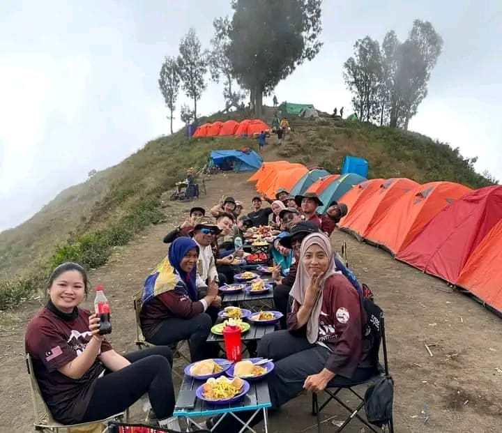 Rekomendasi Jasa Trekking Rinjani Terpercaya: Mengapa RinjaniFasaTrekking.com Layak Dipilih?